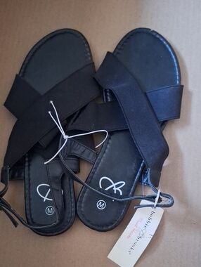 Bobbie &Brooks Black Crisscross Elastic Strap Sandals